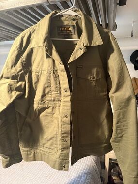 Men’s Filson Ranger Short Cruiser Jacket - Sz Large. Olive color.